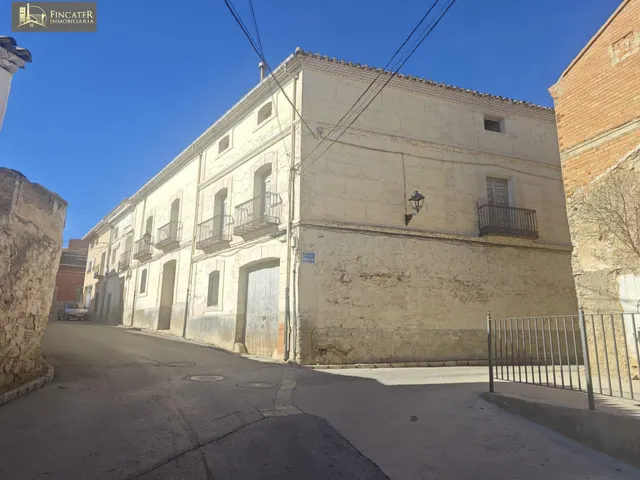 CASA EN CELLA — 9