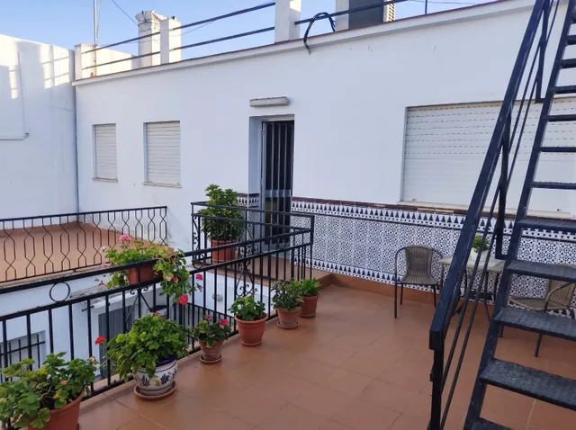 Espectacular vivienda reformada en Lepe – amplitud, elegancia y encanto andaluz — 15