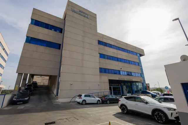 Oficina en venta en Avenida de la Albufera 323, Madrid — 35