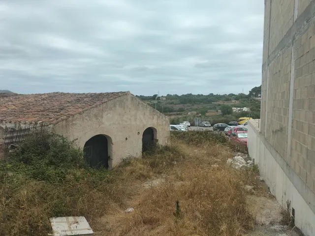 SOLAR URBANO CON BOYERA
