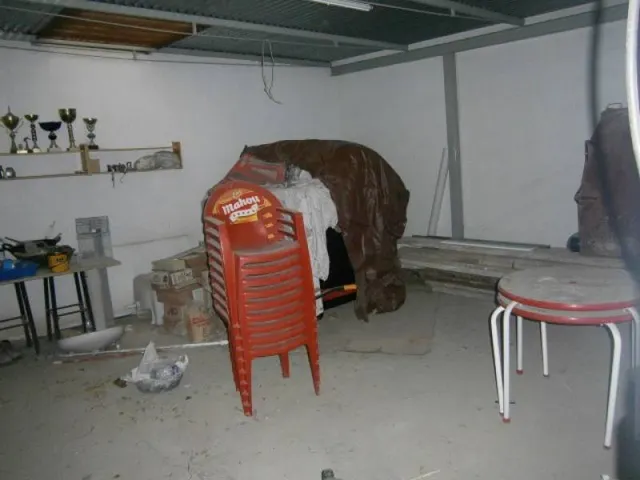 LOCAL COMERCIAL — 12