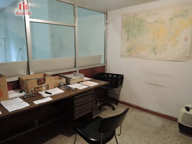 SE VENDE O ALQUILA LOCAL COMERCIAL EN O COUTO. — 5