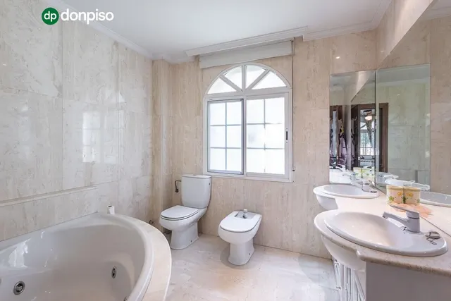 Espectacular Chalet en Ogijares - Ideal para Familias — 42