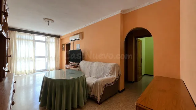 Piso de 72 m2 con 3 dormitorios y balcón a pocos minutos del - foto 2