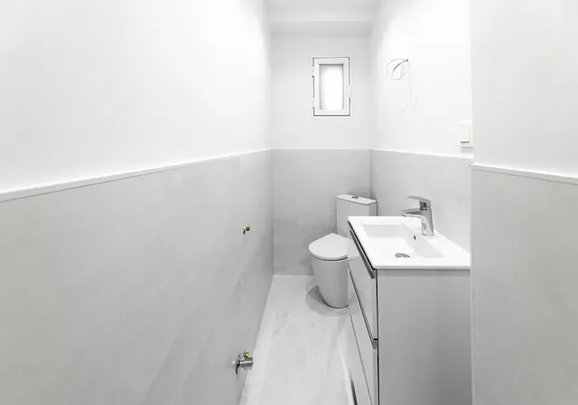 PISO DE 5 DORMITORIOS EN CALLE RECOGIDAS — 24