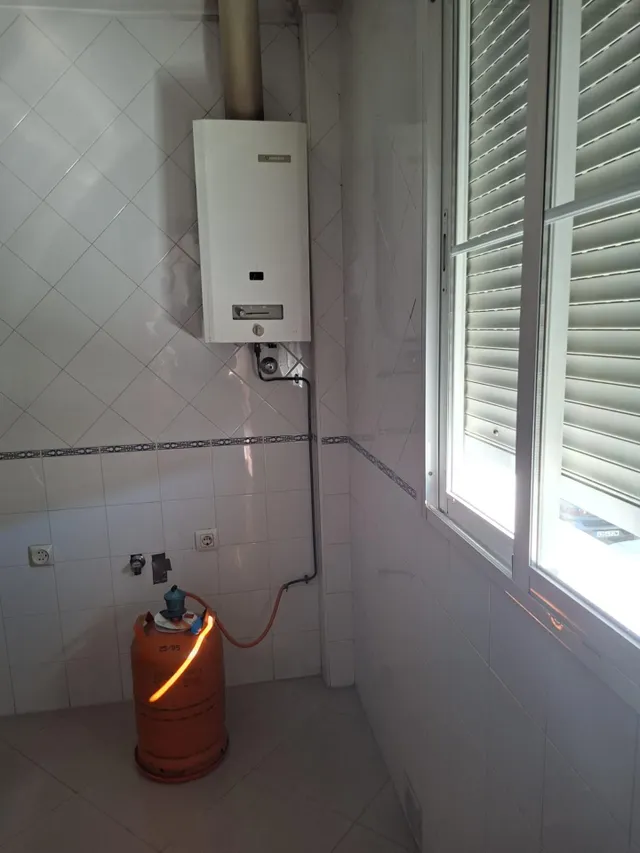 🏠 Piso en Venta en Arcos de la Frontera — 3 Dormitorios | 135.000 € — 24