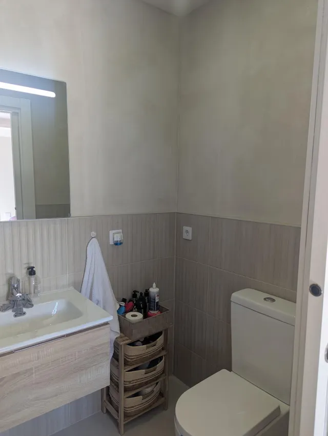 Casa en barri antic – totalmente rehabilitada – 3 lavabos completos — 16