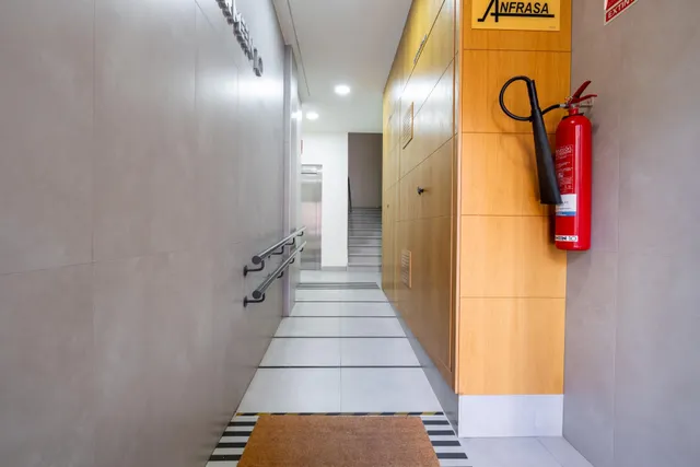 Amplio Piso en Venta en el Corazón de Almería — 42
