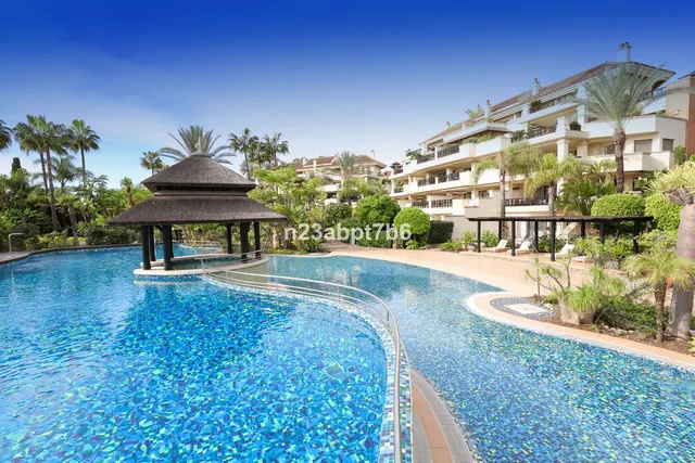 Chalet 4 habitaciones 338m² en venta - Marbella — 32