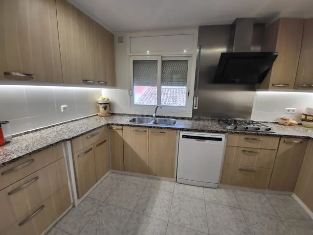 Chalet 4 habitaciones 208m² en venta - Centre - foto 3