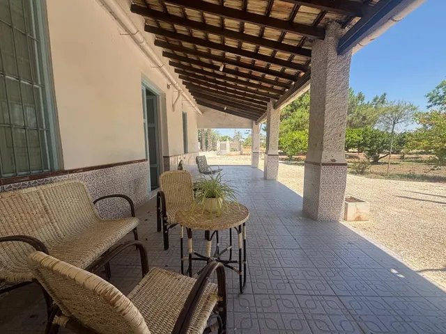 Exclusiva finca con encanto atemporal – una propiedad única cerca de Elche — 7