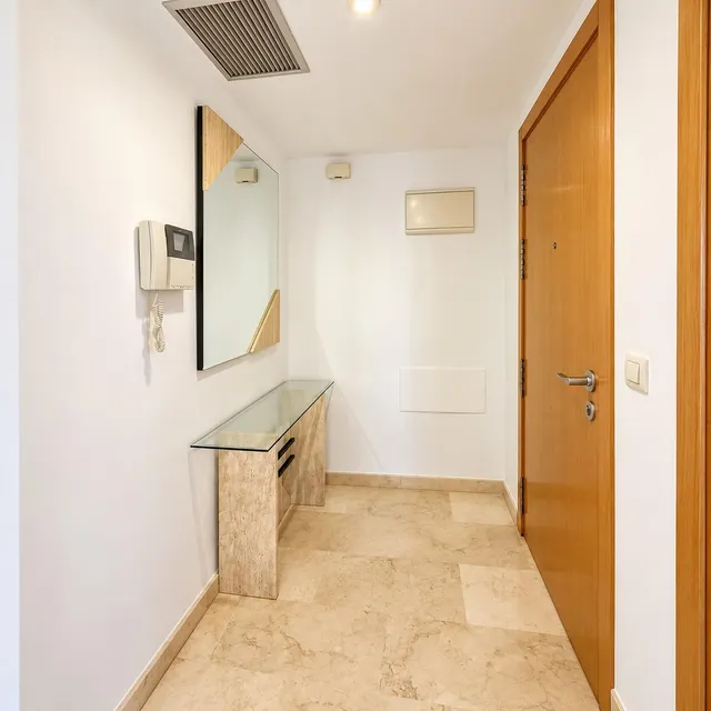 AMPLIO PISO DE 3 DORMITORIOS CON GRAN BALCÓN, GARAJE Y PISCINA EN SANT PAU — 15