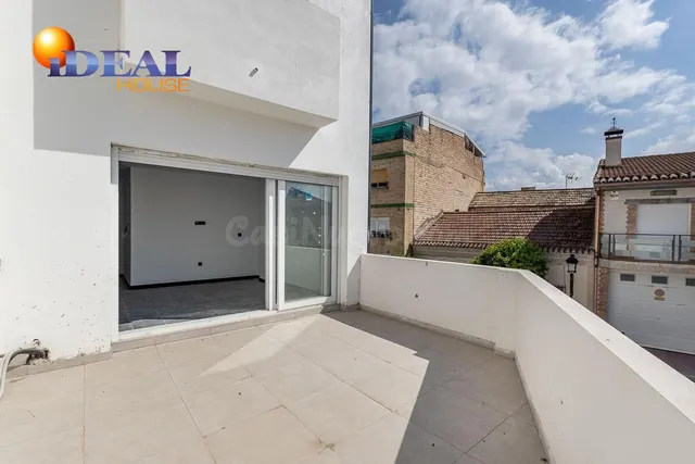 Edificio de nueva construcción en Churriana