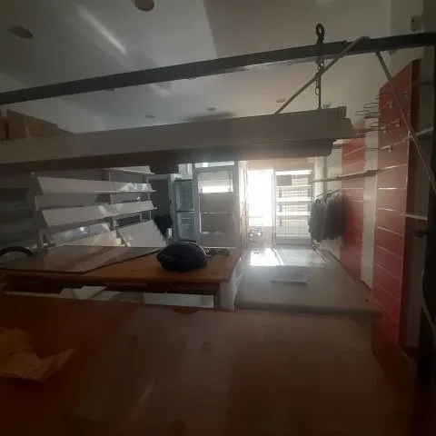 Local comercial — 4