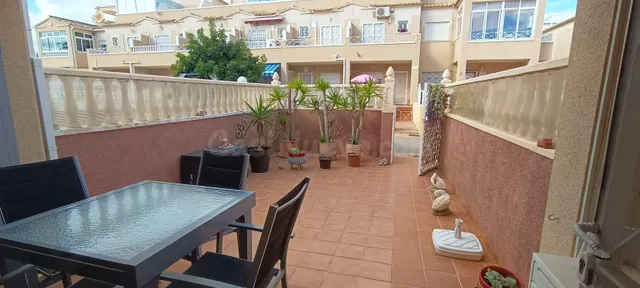 ✨ Tu rincón mediterráneo: adosado con gran terraza, solárium - foto 3