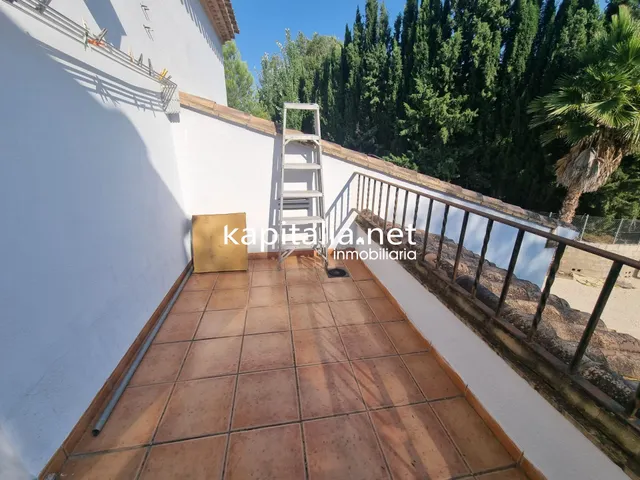Chalet a la venta en Ontinyent. — 21
