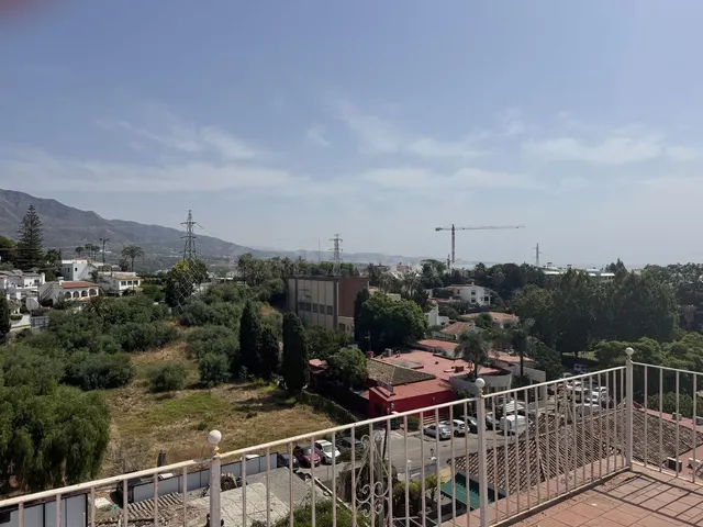 Chalet 6 habitaciones 292m² en venta - Marbella - foto 4