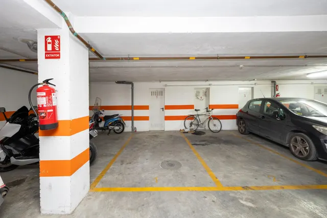 **Piso en venta en Carretera de la Sierra - Oportunidad única** — 29