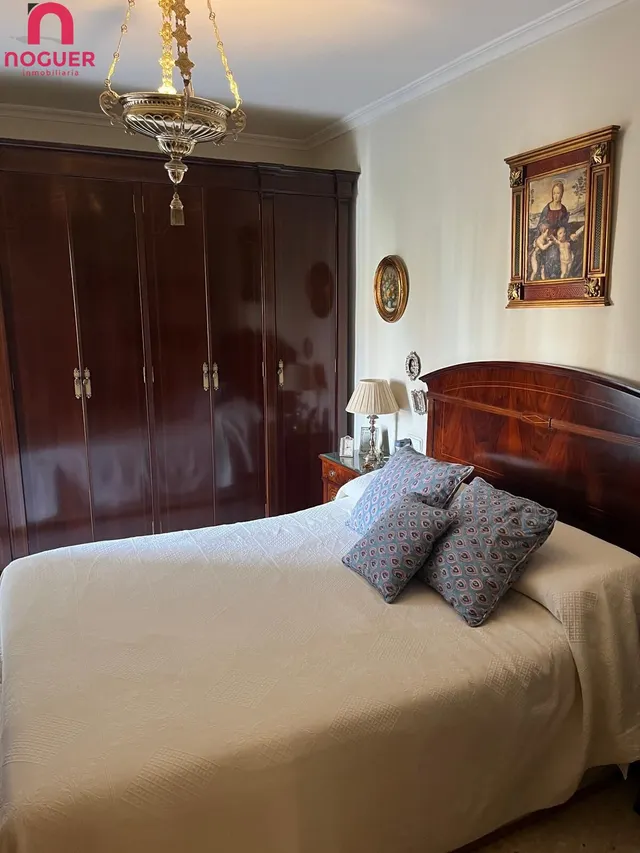 PISO ZONA ZOCO DE CUATRO DORMITORIOS , DOS BAÑOS , TERRRAZA Y  ASCENSOR — 34