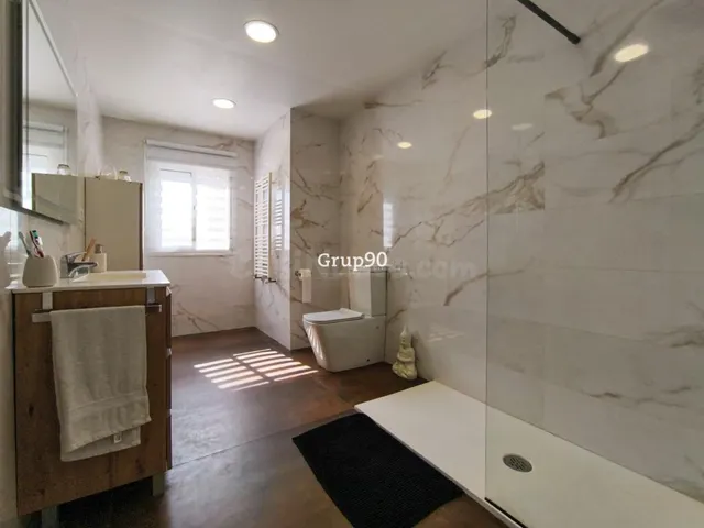 PISO DE 111 M2 TOTALMENTE REFORMADO CON 2 BALCONES JUNTO AL  - foto 5