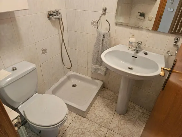 Casa con garaje, patio, balcón y terraza en Alguaire — 14