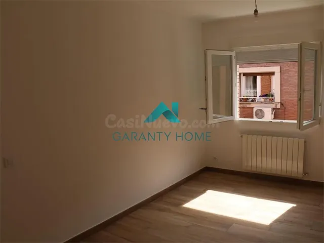 Piso en venta en Vallehermoso - foto 2