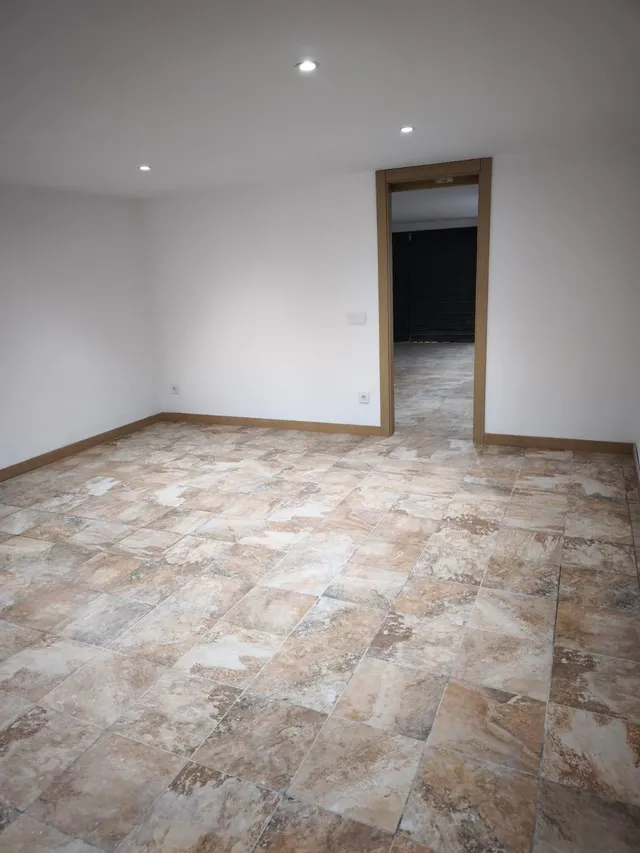 Exclusiva casa de pueblo completamente rehabilitada con piscina interior, terraza y parking en el centro de el Vendrell — 43