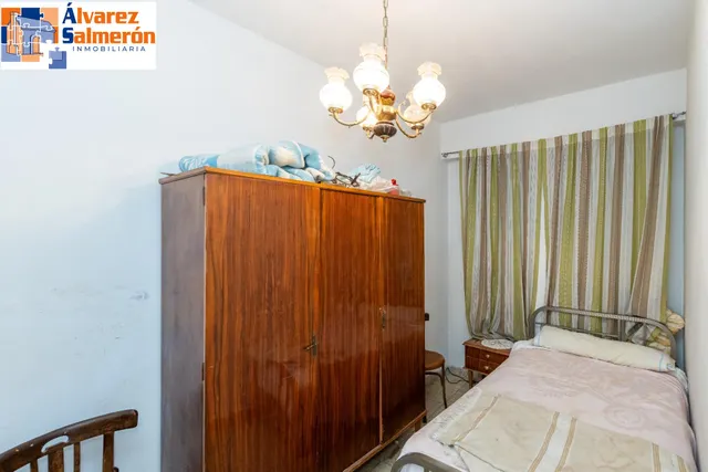 Piso para reformar junto a Plaza Einstein – 3 dormitorios y vistas despejadas — 24