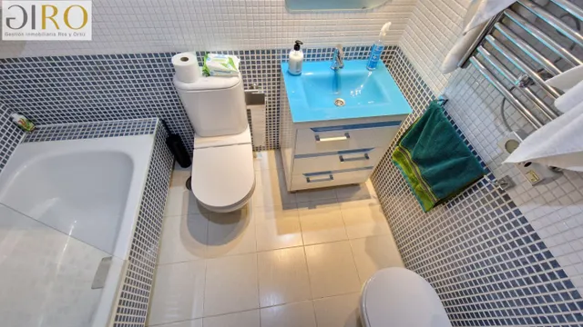 Luz, espacio y calidad de vida en teatinos: piso de 3 dormitorios con garaje, trastero y recinto con piscina — 23