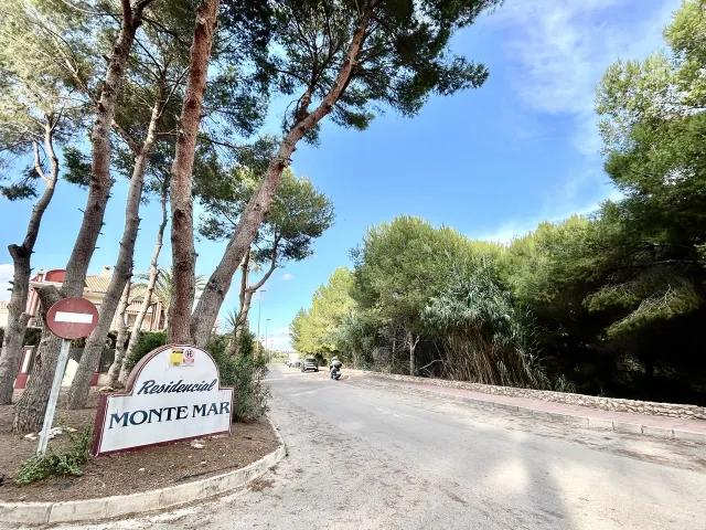 Chalet adosado de 3 dormitorios y 2 baños en orihuela costa (dehesa de campoamor) — 42