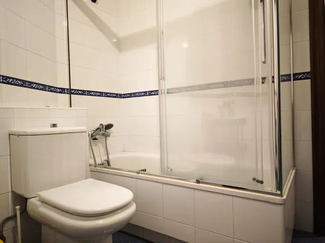 Duplex con GARAJE y DORMITORIO en PLANTA BAJA en el centro de Bertamirans. — 18