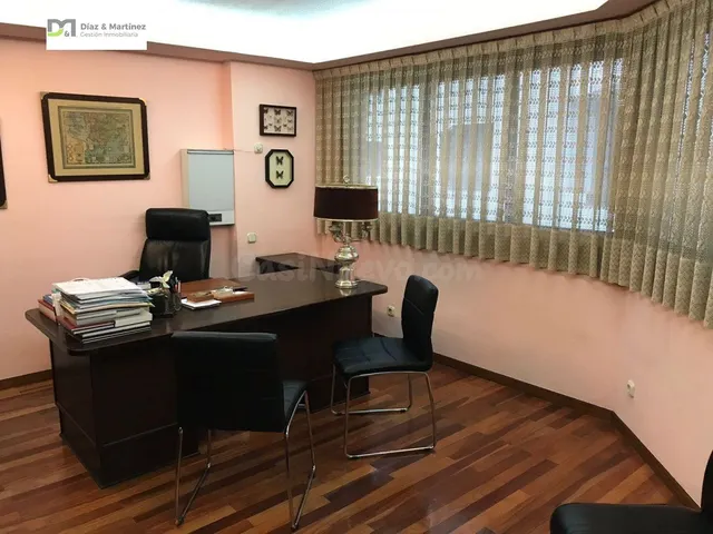 DESPACHO PROFESIONAL EN LA ZONA DE LA PLAZA INMACULADA