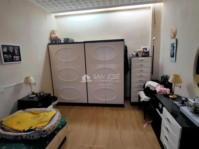 INMOBILIARIA SAN JOSE VENDE GRAN PISO EN AVENIDA DE CHAPÍ DE ELDA — 40