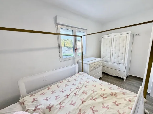 VILLA DE 6 DORMITORIOS Y 2 BAÑOS EN ORIHUELA COSTA (VILLAMARTIN) — 25
