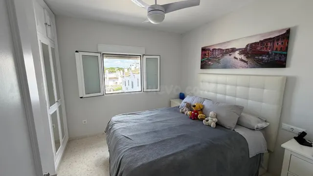 SE VENDE ADOSADO EN EL PUERTO DE SANTA MARIA , ZONA EL MANAN - foto 4