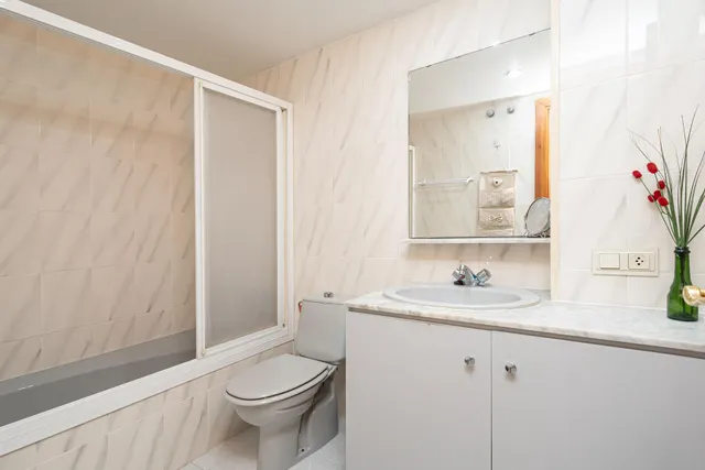 Piso luminoso con 4 habitaciones y 2 baños — 22
