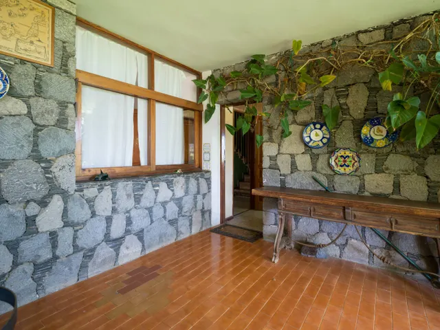Chalet independiente junto a Paseo de Chil, con jardín, ascensor y vistas a la bahía — 14