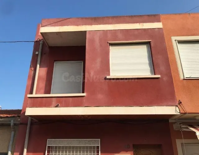 SE VENDE casa adosada OKUPA en C Calle Fe 40 de Murcia - foto 3