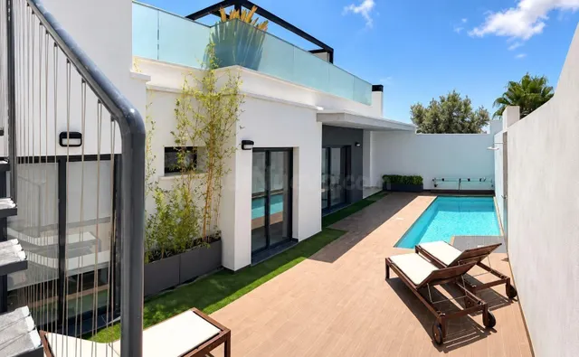 Villa con Piscina Privada y Solárium en la Azotea en Lomas d