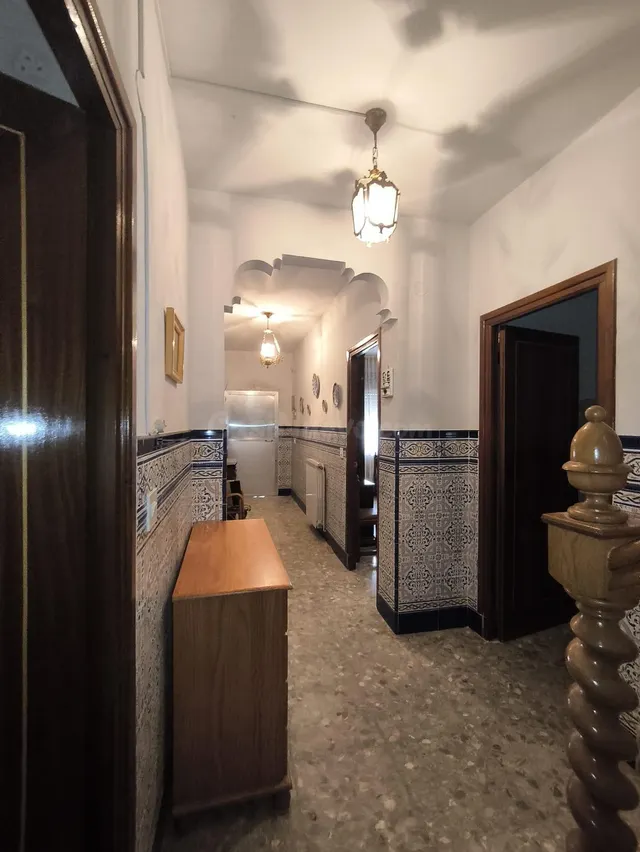 Amplia Casa en Noblejas - Oportunidad Única por €180,000 — 2