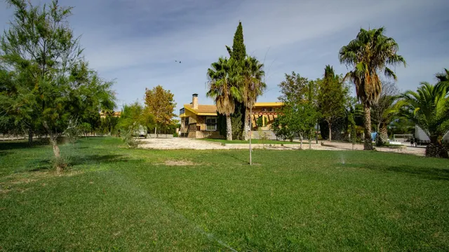 Chalet en sax buena zona para vivir todo el año. — 37