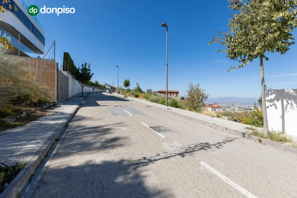 Parcela residencial con proyecto y licencia para construir ya