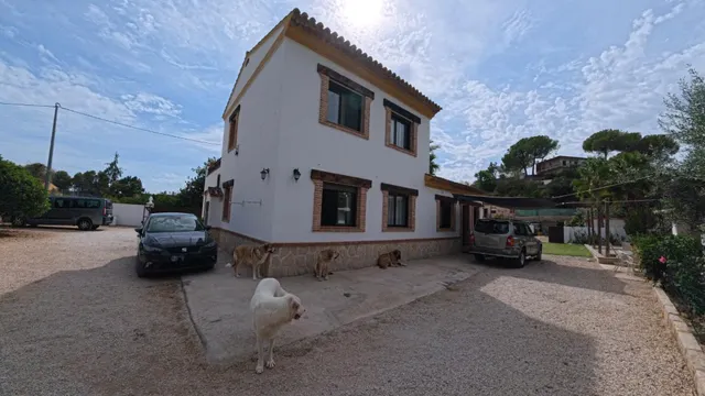 Casa en venta en Polop con piscina privada, gran parcela y vistas despejadas — 32