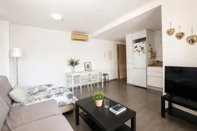 Acogedor piso en Zona Colegios - foto 2