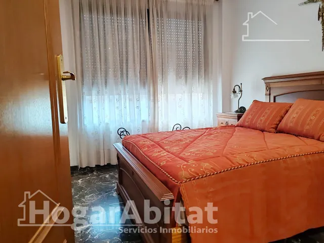 EN RESIDENCIAL CON PISCINA, GARAJE Y TERRAZA EN CAMPANAR - foto 4