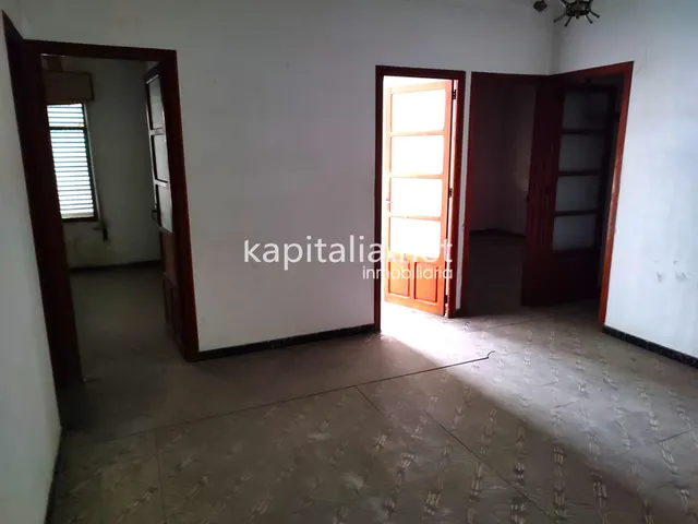 CASA CON GARAJE A LA VENTA EN BANYERES DE MARIOLA. — 4