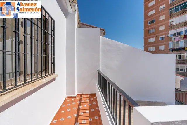 CASA ADOSADA EN MOTRIL — 26