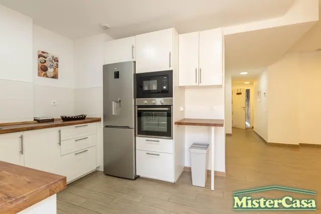 ¡¡¡EXCLUSIVA!! ROTA Piso de 4 dormitorios, 2 baños, garaje y - foto 3