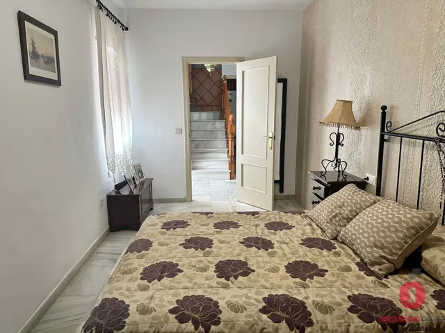 GRAN CASA JUNTO AL AYUNTAMIENTO DE ALMODÓVAR DEL RÍO - VISTAS AL CASTILLO — 32