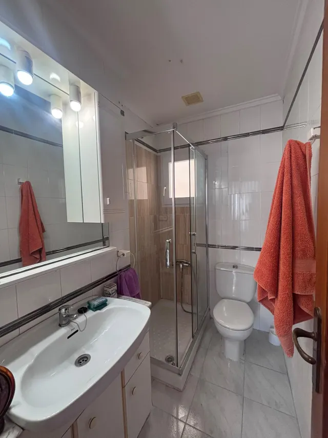 Apartamento de 3 dormitorios a menos de 100m de la playa del cura — 16